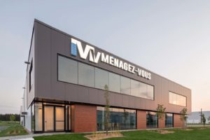 Vue extérieure du siège social de Ménagez-Vous à Mascouche, entreprise d’entretien d’immeubles commerciaux
